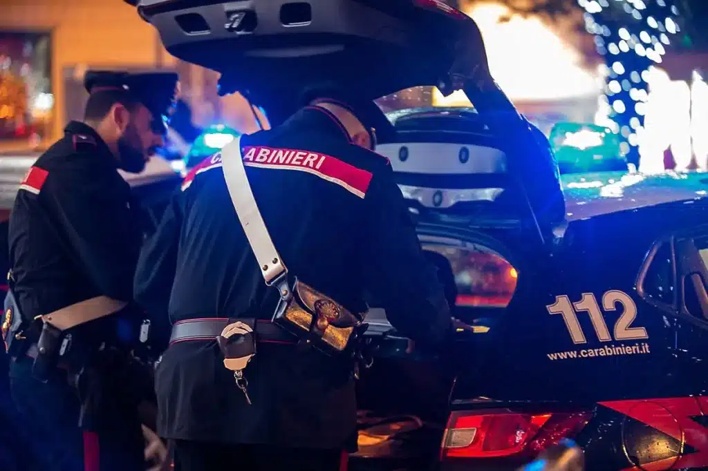 carabinieri feriti aprilia sparatoria cosa è successo 5 marzo