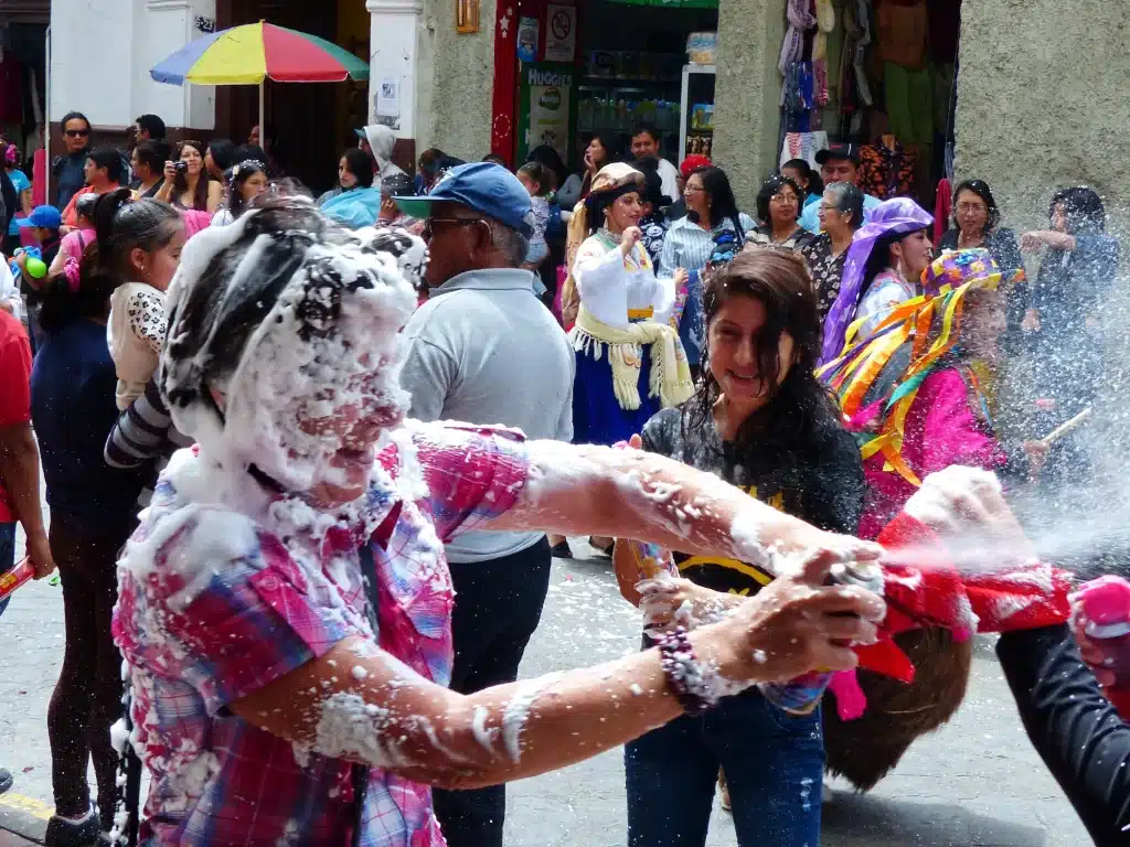 carnevale agropoli ordinanza divieto bombolette spray uova farina