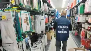 napoli sequestro prodotti carnevale denunce