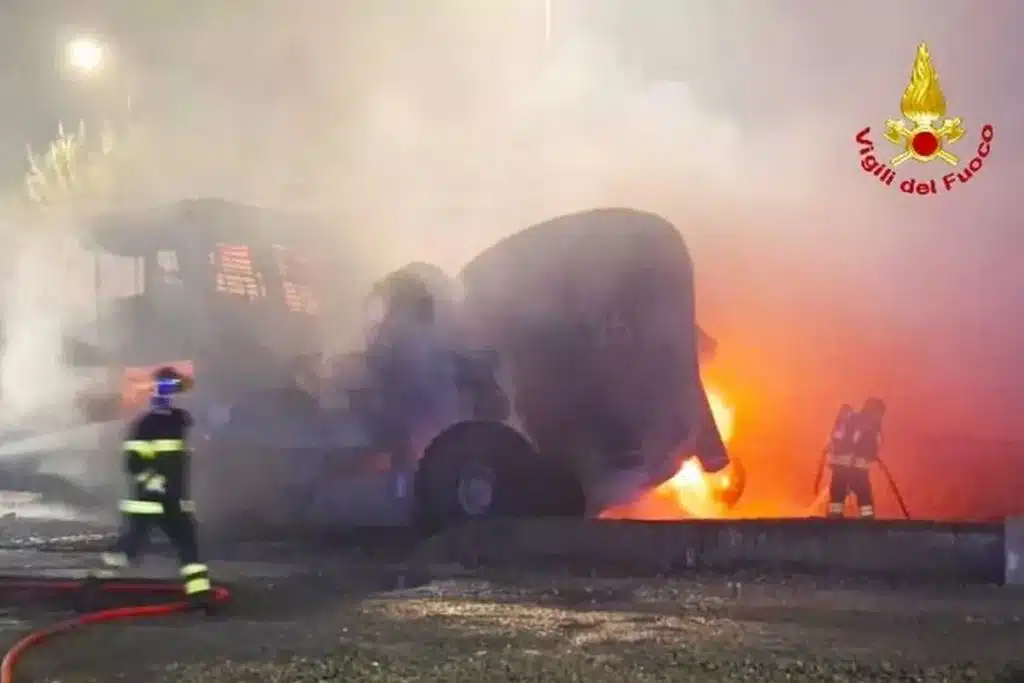 incendio terni perugia ferito operaio