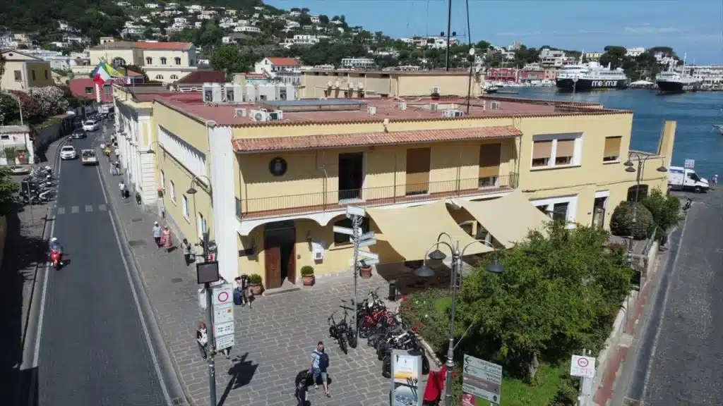 ischia casa demolire bimba malata decisione tar