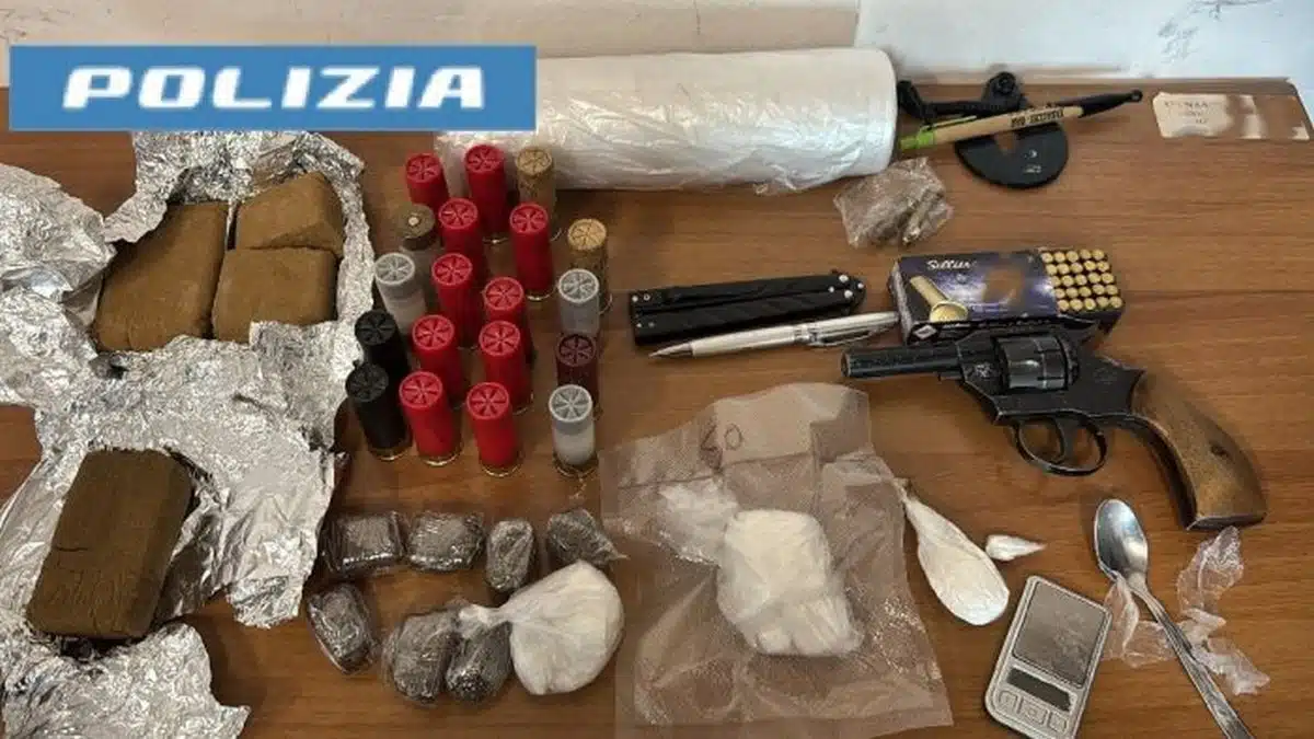 droga armi napoli arresto 6 marzo