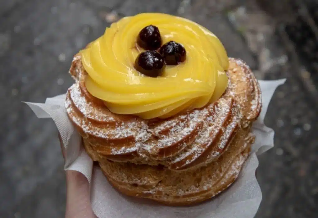 pozzuoli finta raccolta soldi zeppole arresti